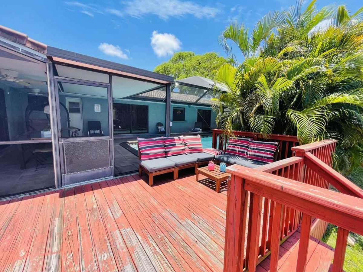4 Bedroom With Pool, Dock, Canal. Bermuda's Secret * Fort Lauderdale