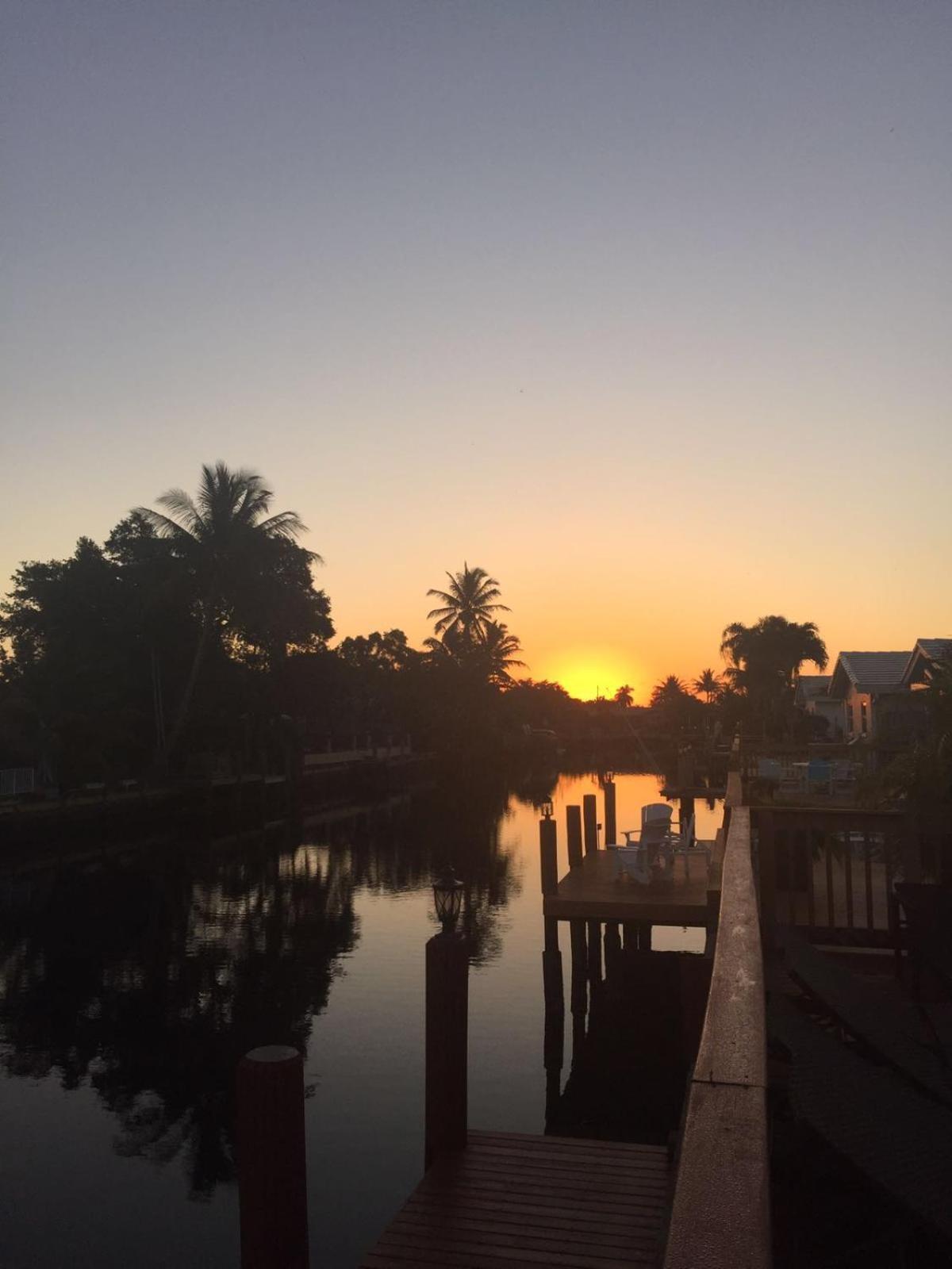 Villa 4 Bedroom With Pool, Dock, Canal. Bermuda's Secret Fort Lauderdale