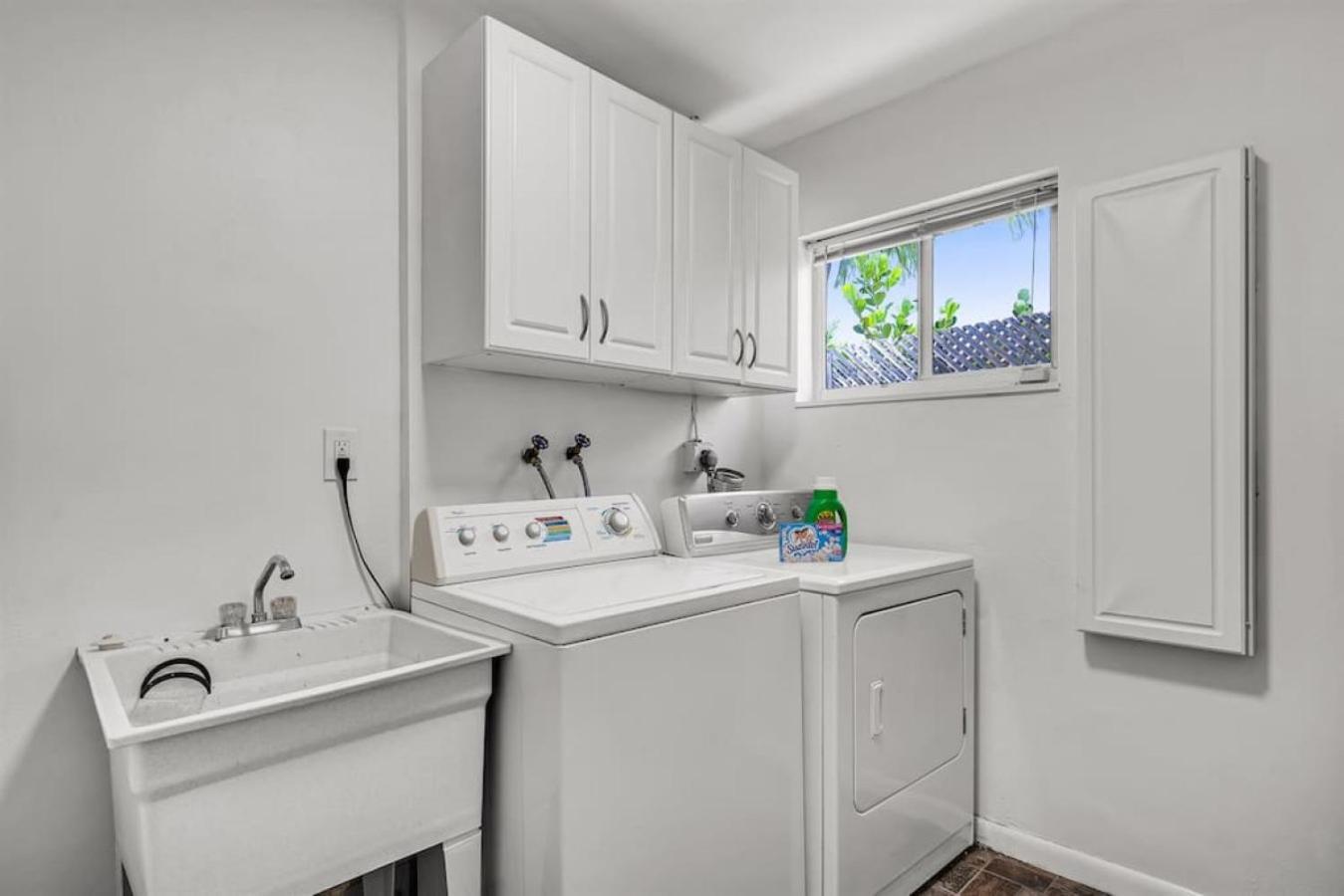 The Dreamcatcher - 4 Bed, 2 Bath, Private Heated Pool, Bbq, Game Room, Park