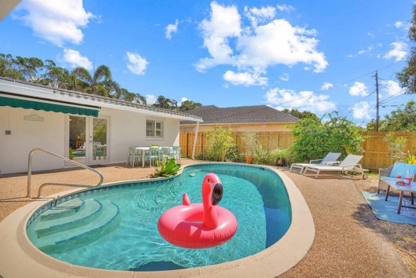 The Dreamcatcher - 4 Bed, 2 Bath, Private Heated Pool, Bbq, Game Room, Park *