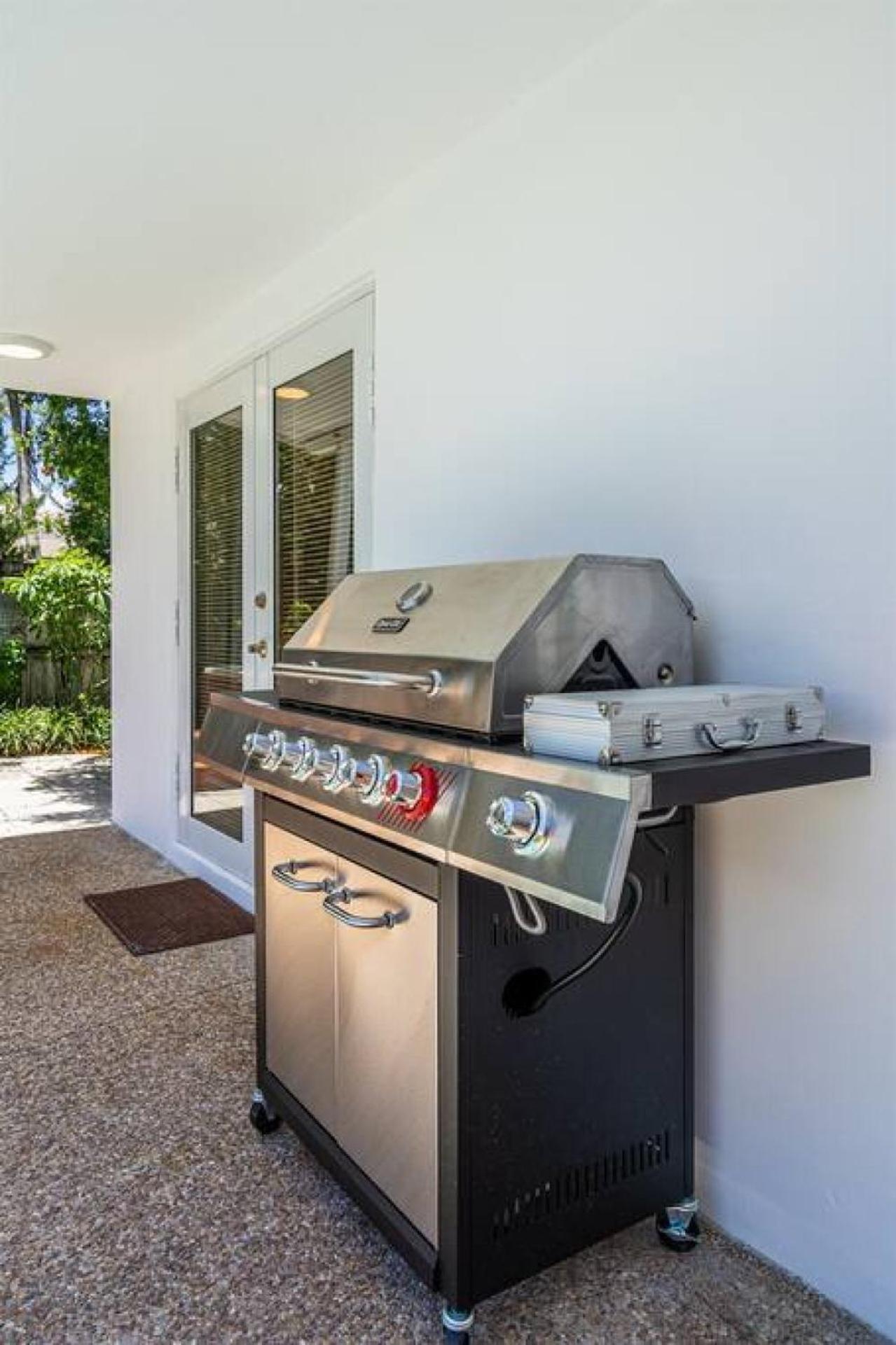 The Dreamcatcher - 4 Bed, 2 Bath, Private Heated Pool, Bbq, Game Room, Park Holiday home