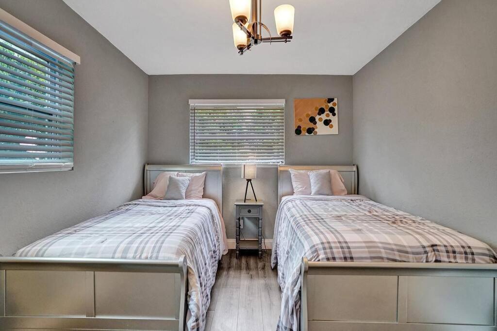 Luxury 3bd/2ba Near & Olas * Fort Lauderdale