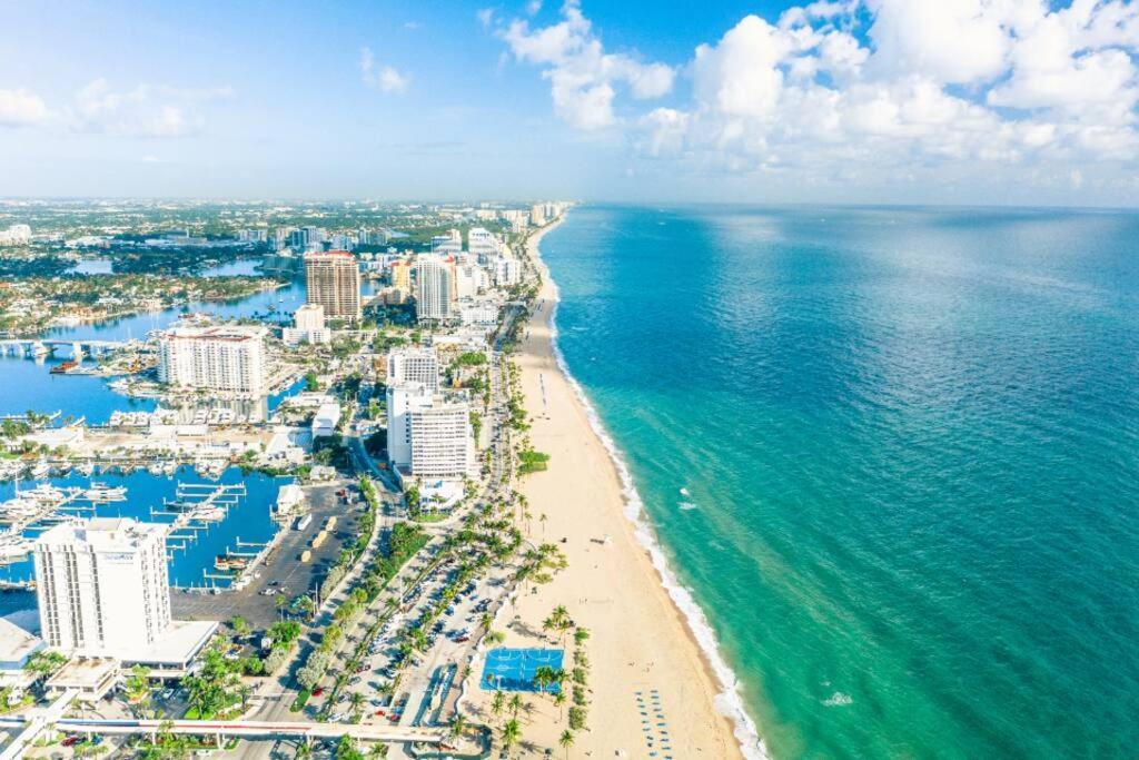 Holiday home Luxury 3bd/2ba Near & Olas *