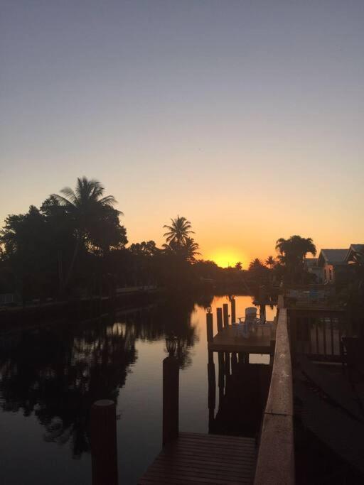 Villa 4 Bedroom With Pool, Dock, Canal. Bermuda's Secret Fort Lauderdale
