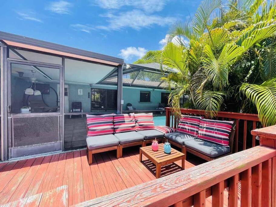 Villa 4 Bedroom With Pool, Dock, Canal. Bermuda's Secret Fort Lauderdale