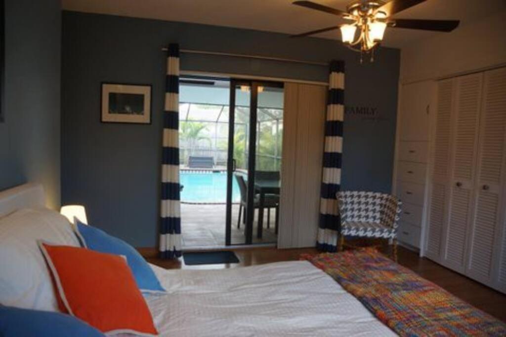 4 Bedroom With Pool, Dock, Canal. Bermuda's Secret