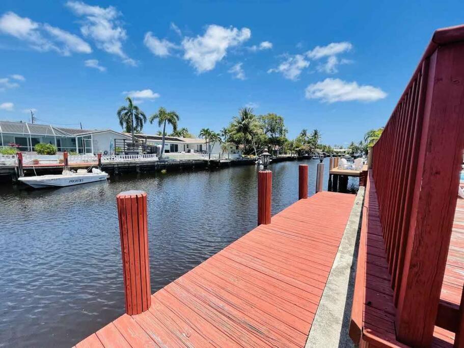 Villa 4 Bedroom With Pool, Dock, Canal. Bermuda's Secret Fort Lauderdale