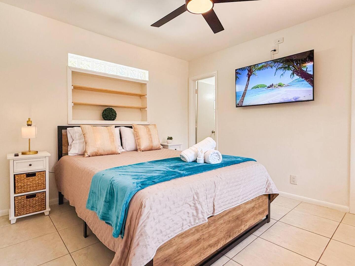 Holiday home Luxury Oakland Park Retreat Pool Access Fort Lauderdale