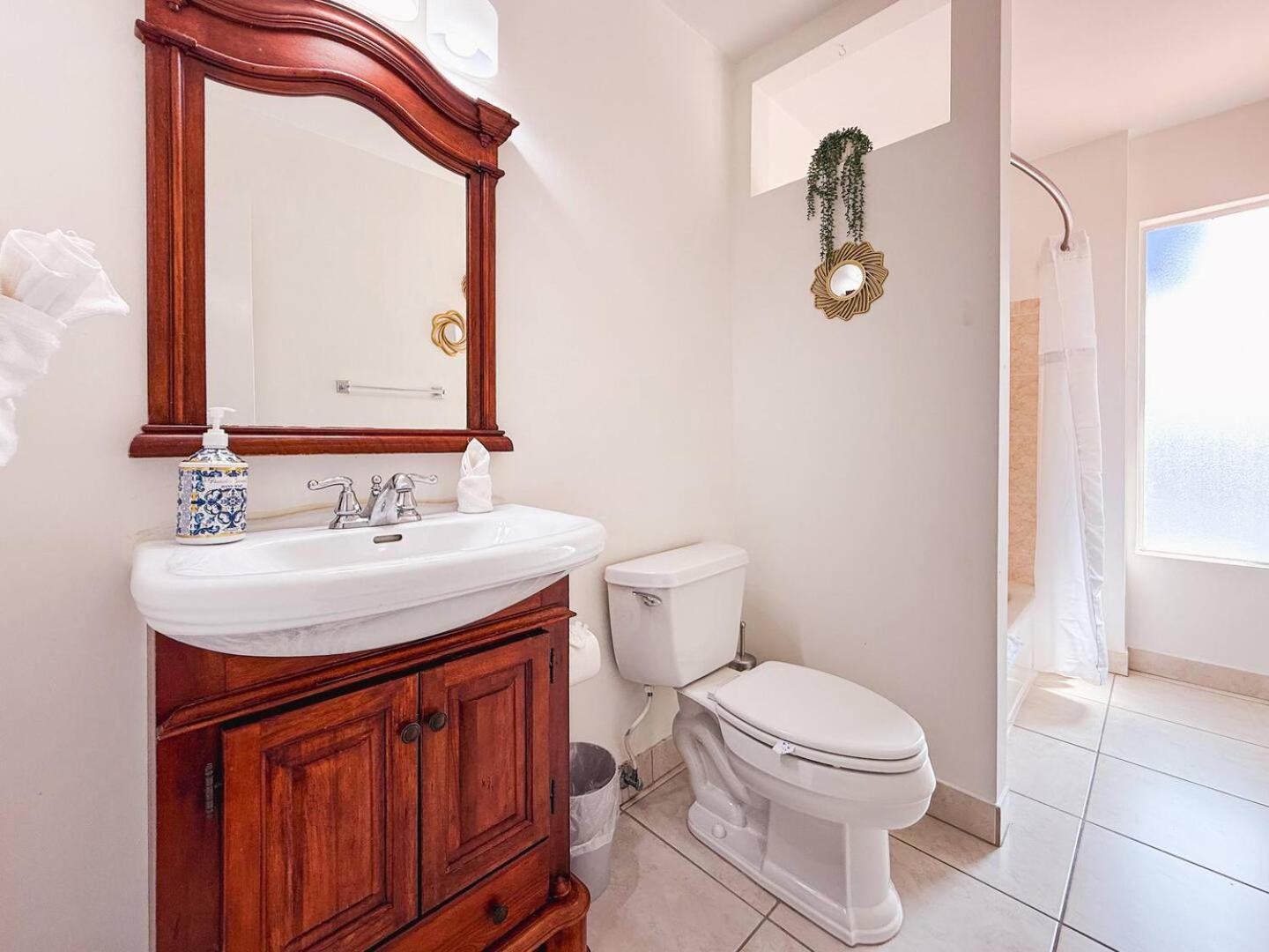 Luxury Oakland Park Retreat Pool Access Holiday home