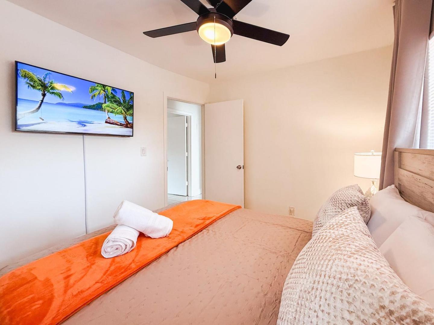 Luxury Oakland Park Retreat Pool Access Fort Lauderdale