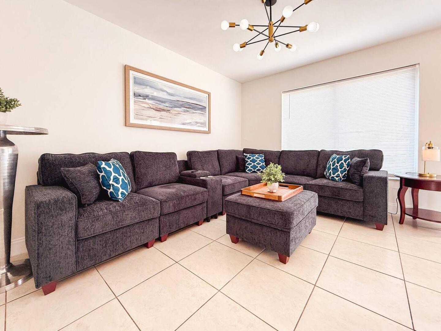 Luxury Oakland Park Retreat Pool Access *