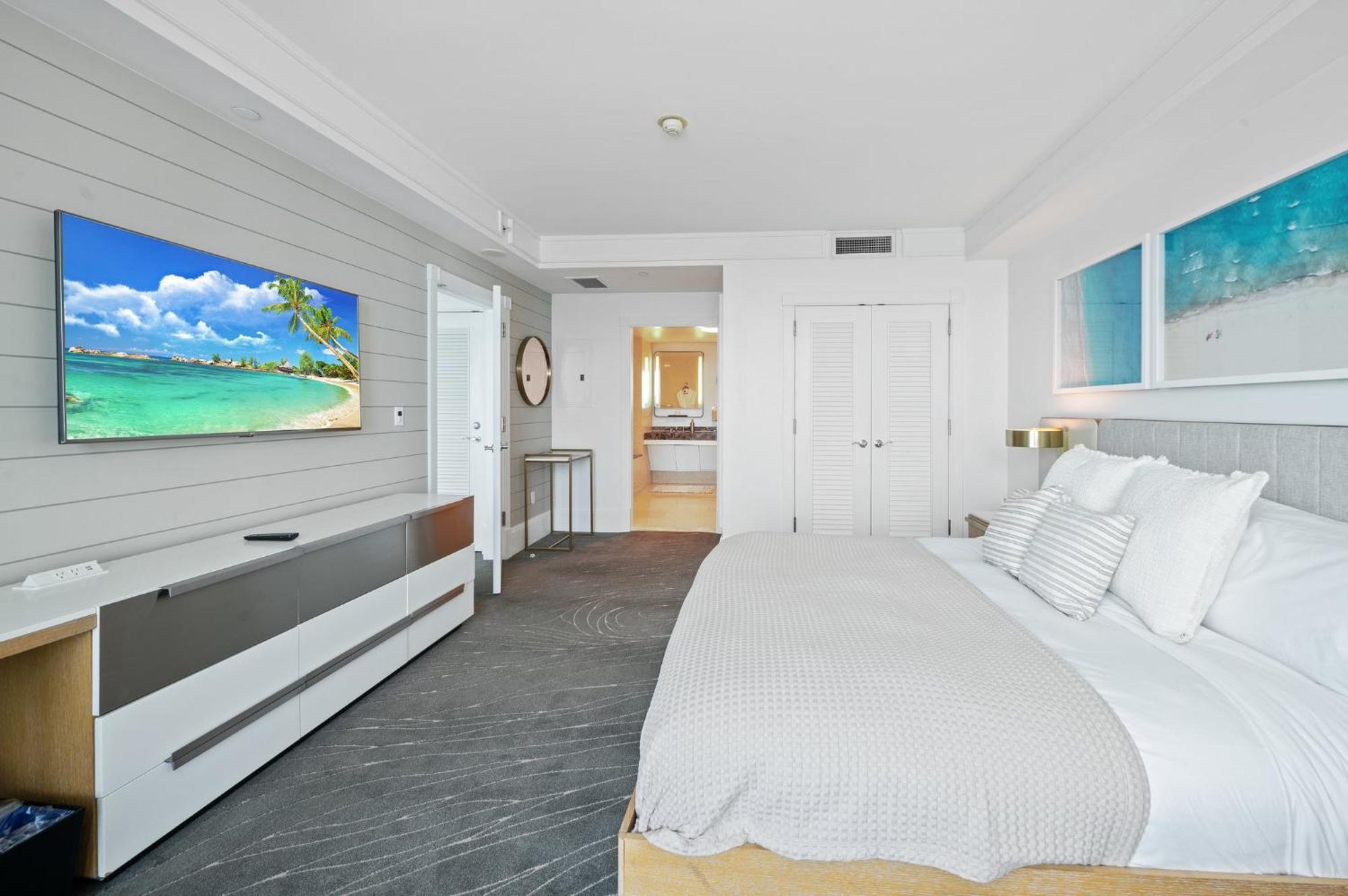 Oceanfront Ritz-carlton 1 Bedroom Luxury Apartment