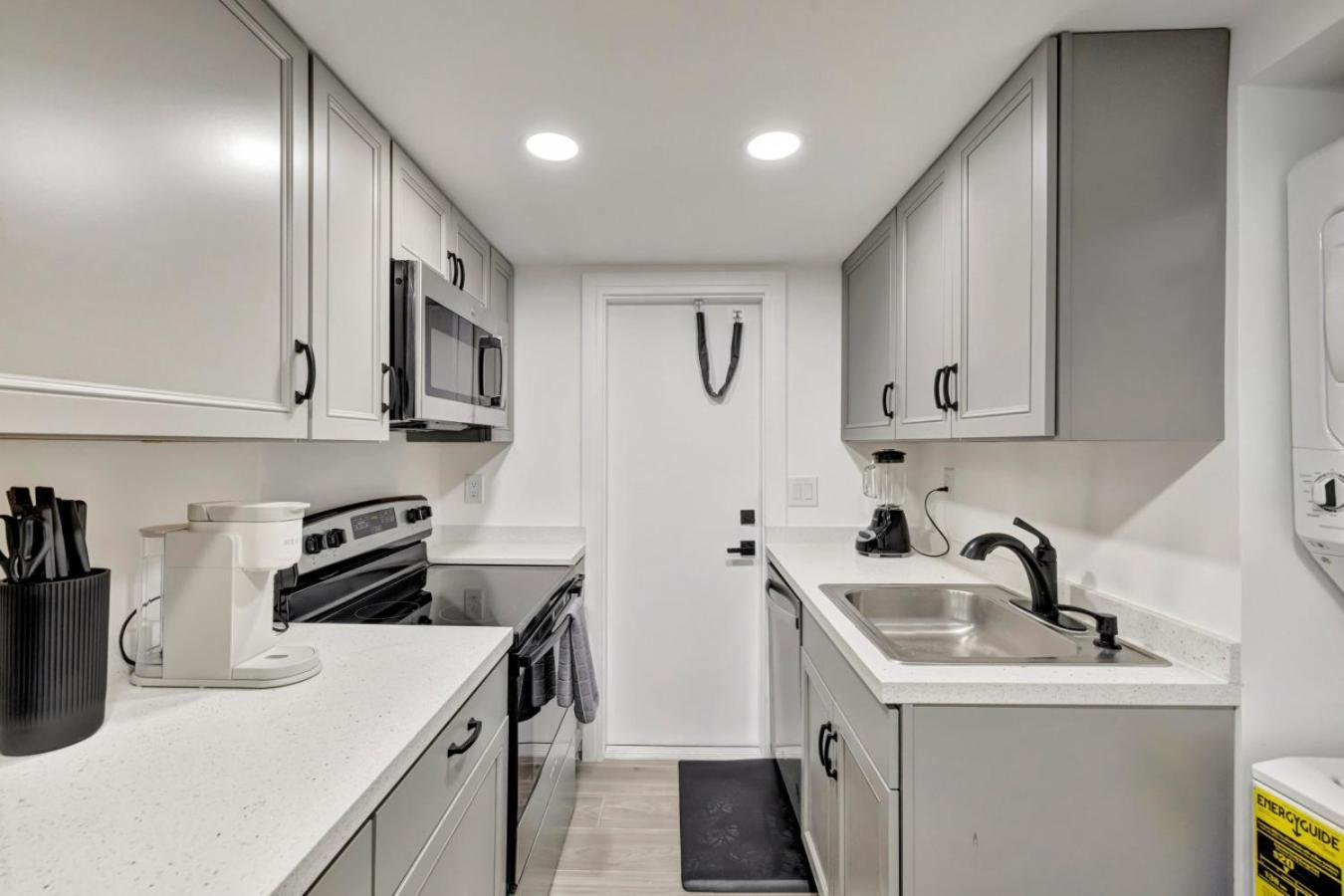 Banyan St 2br 1ba Off Olas Steps To 1 Apartment Fort Lauderdale