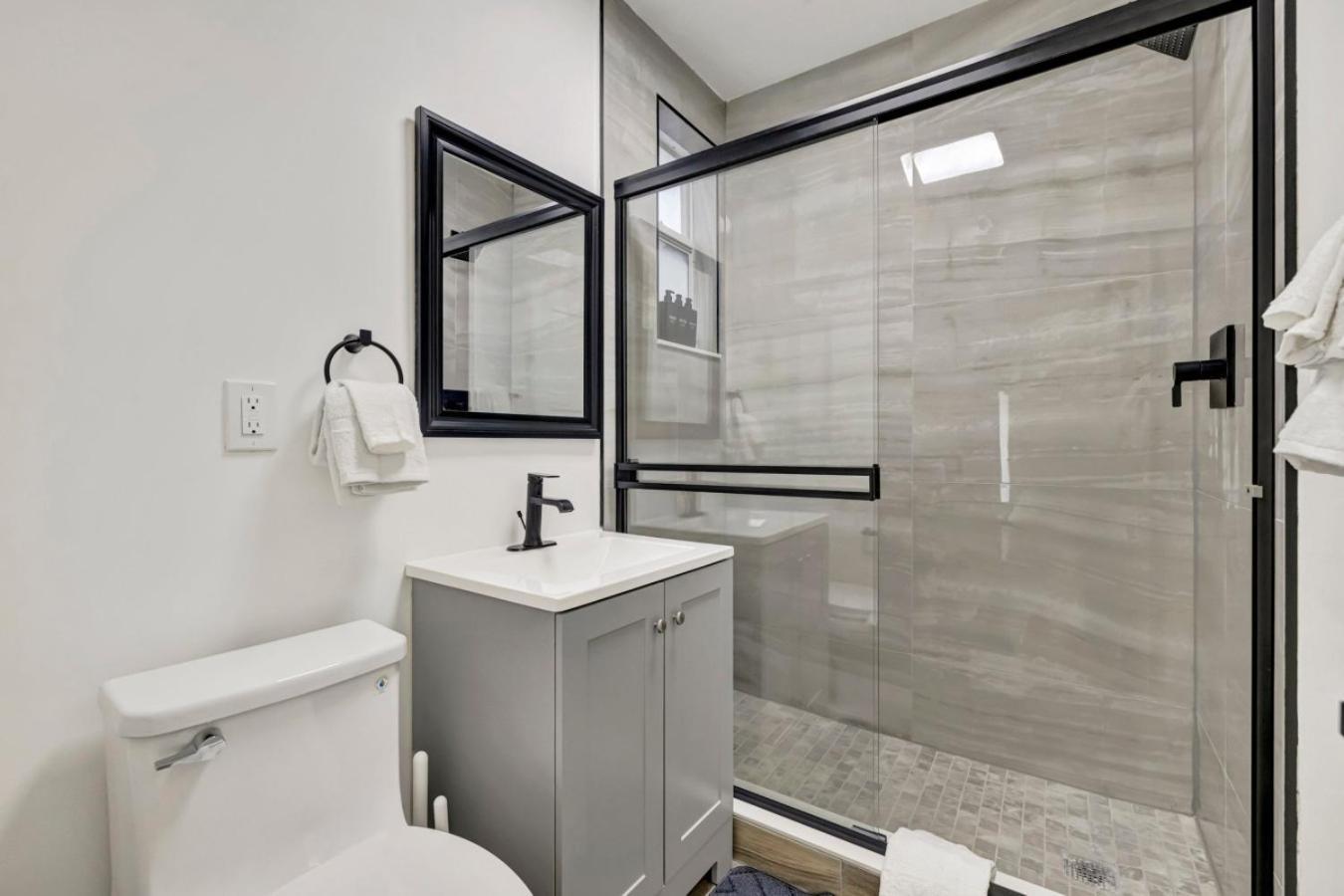 Banyan St 2br 1ba Off Olas Steps To 1 *