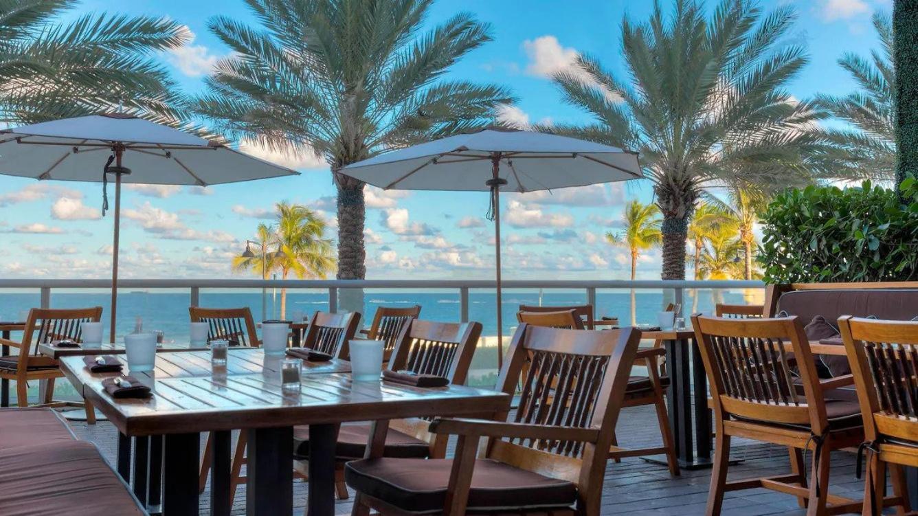 Apartment Club - Oceanfront Luxury, Amenities, Balcony Views *