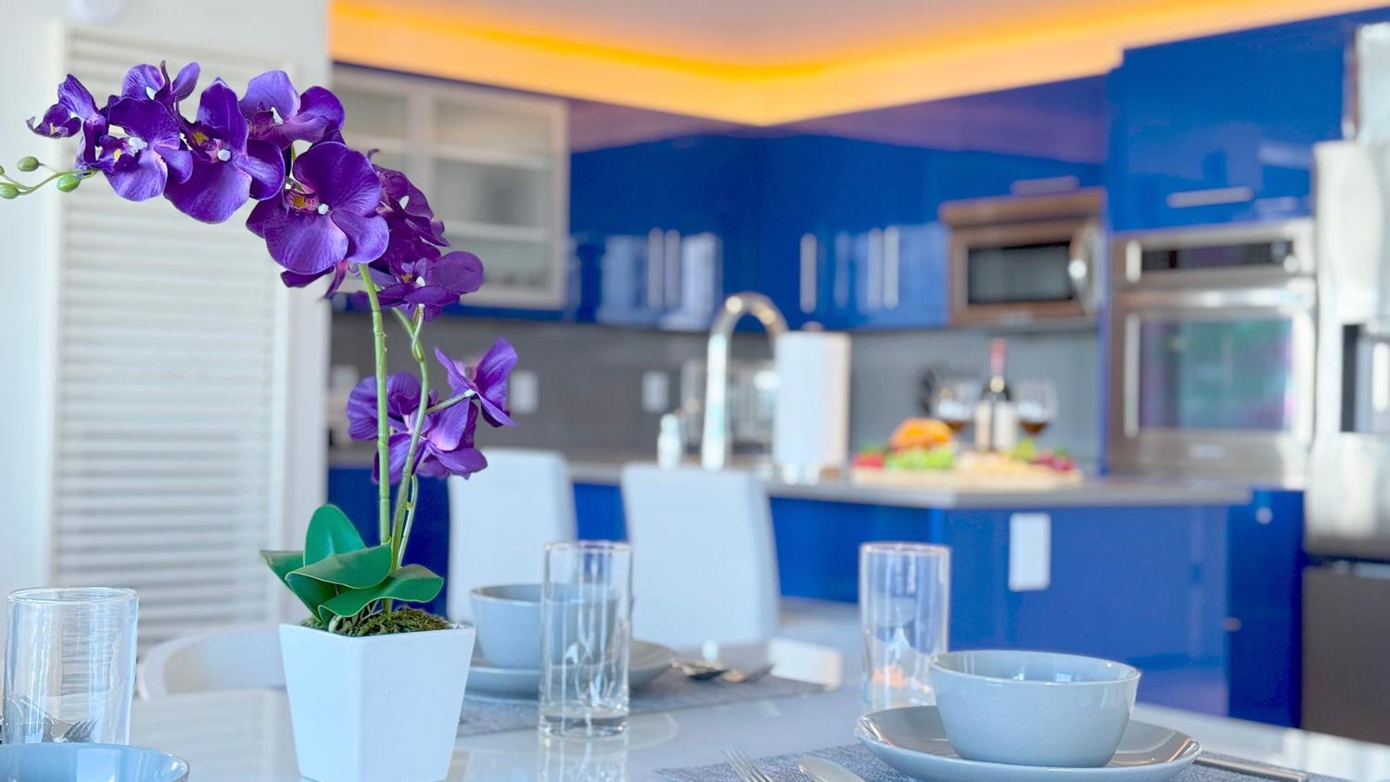 Club - Oceanfront Luxury, Amenities, Balcony Views *