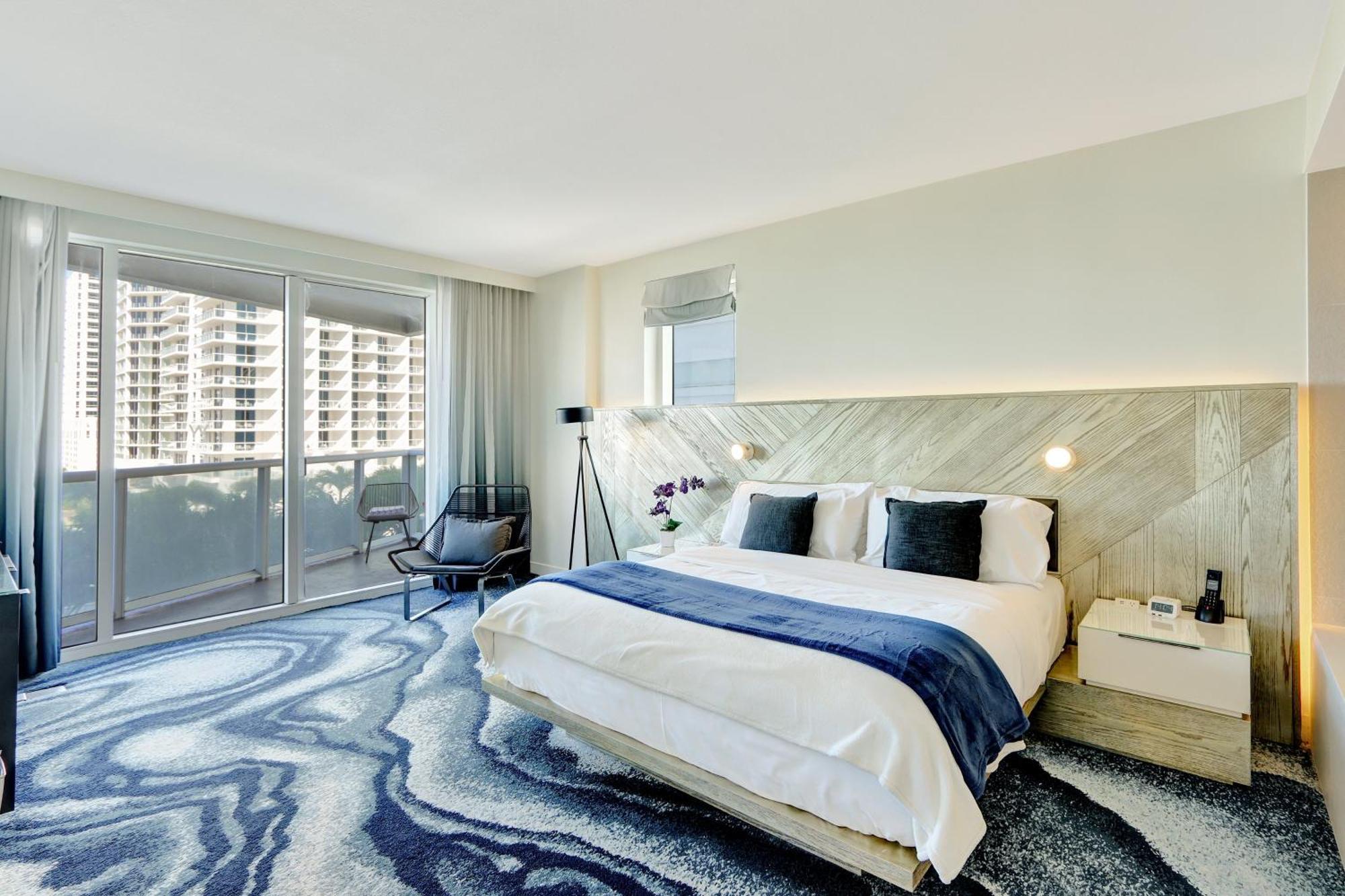Club - Oceanfront Luxury, Amenities, Balcony Views Apartment