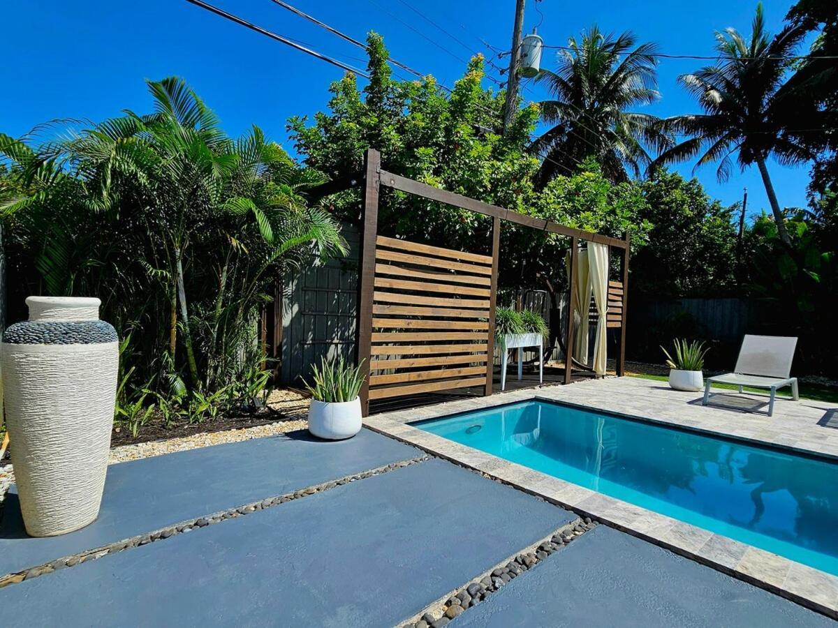 Private Oasis With Lap Pool Close To The Center