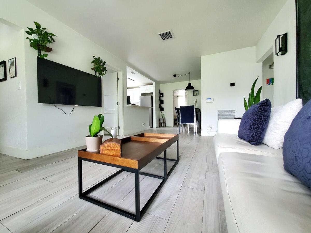 Private Oasis With Lap Pool Close To The Center Holiday home Fort Lauderdale