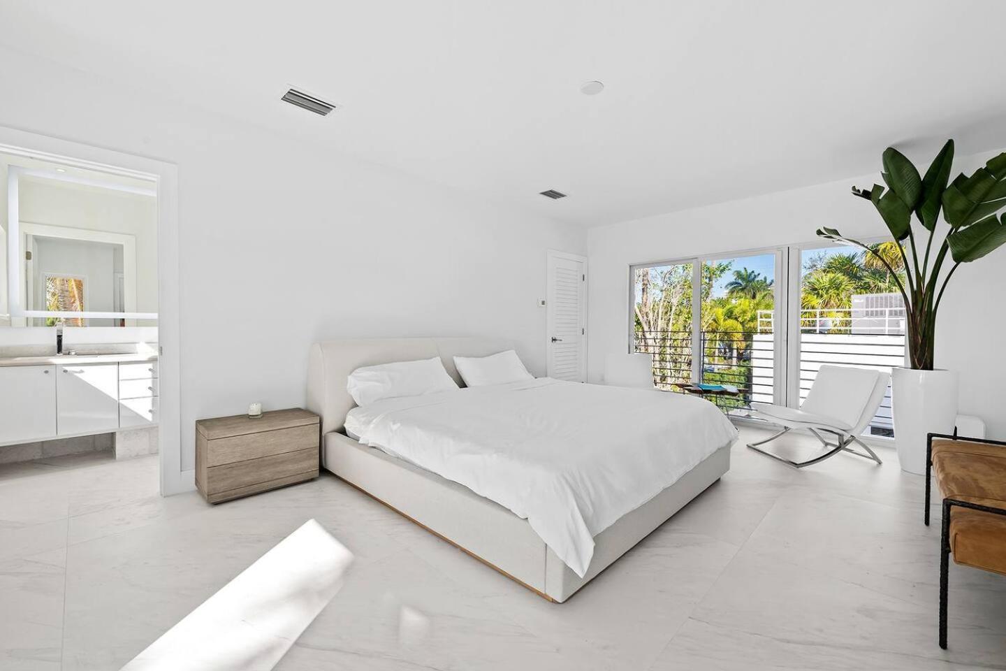 Casa Encanto By Tilahstays *