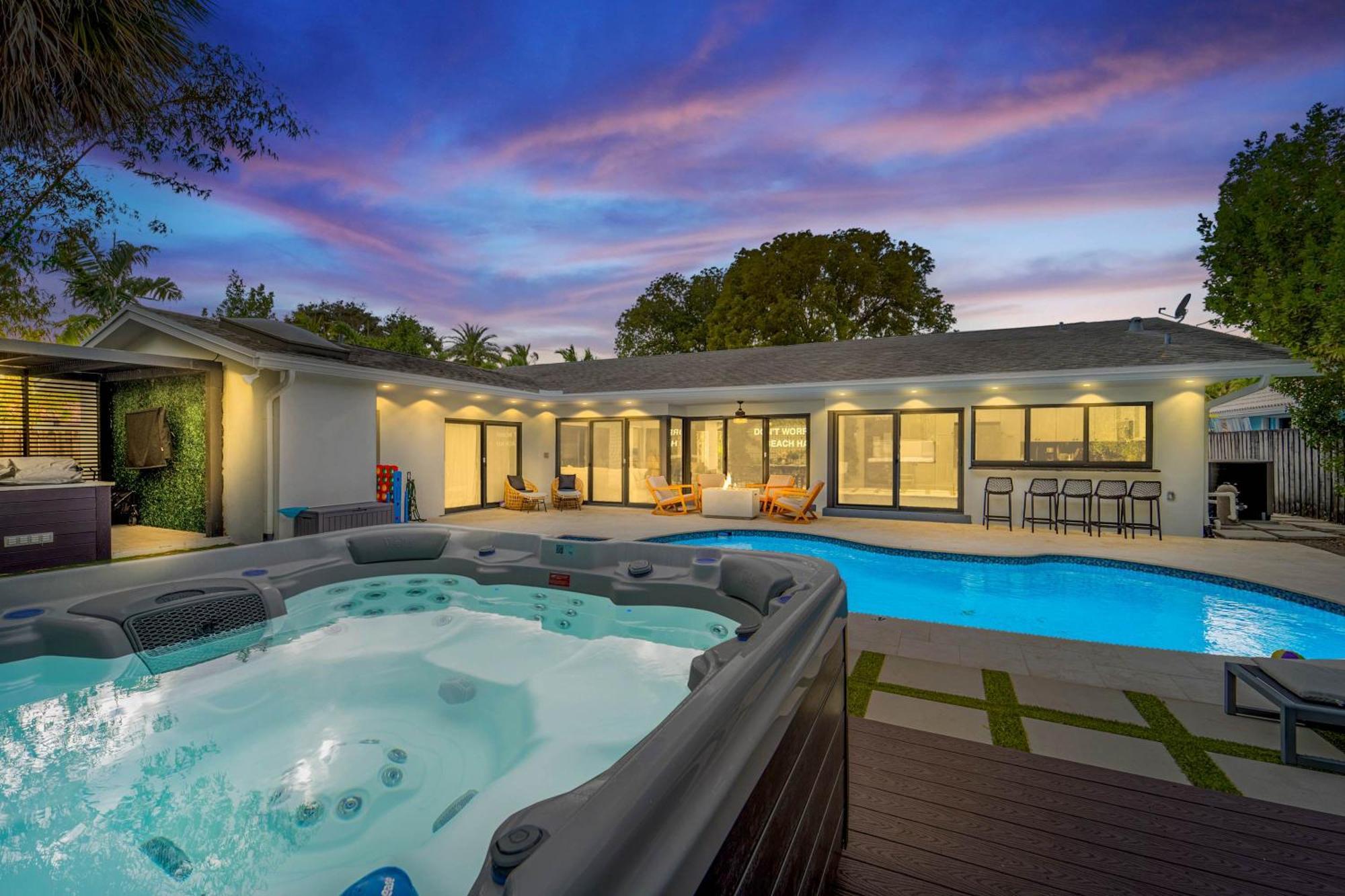 Style Backyard Heated Pool Hot Tub Fire Pit