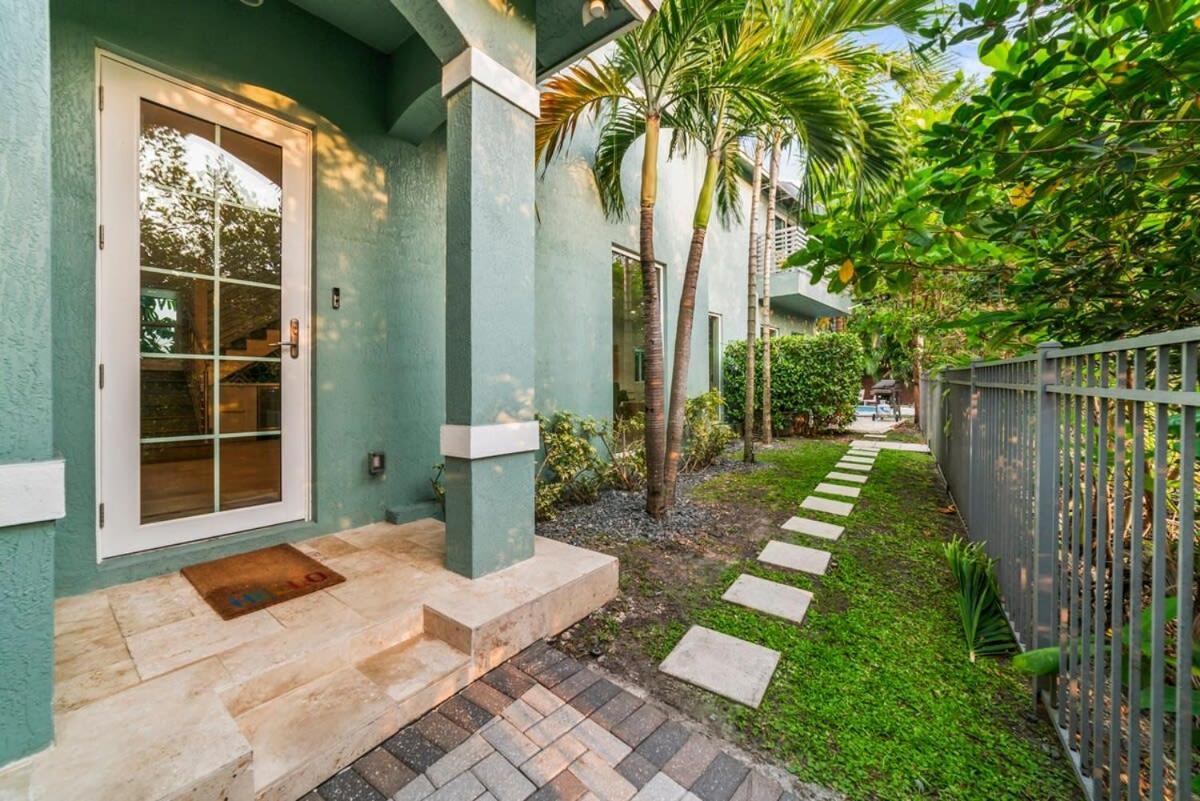 Holiday home Chic Pool Oasis Modern Open Floor King Beds Fort Lauderdale