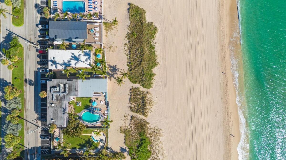 Pool Beachfront Apartment