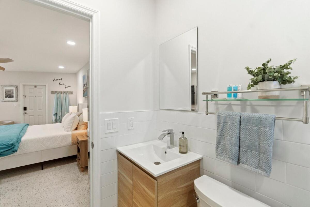 Pool Beachfront Apartment Fort Lauderdale