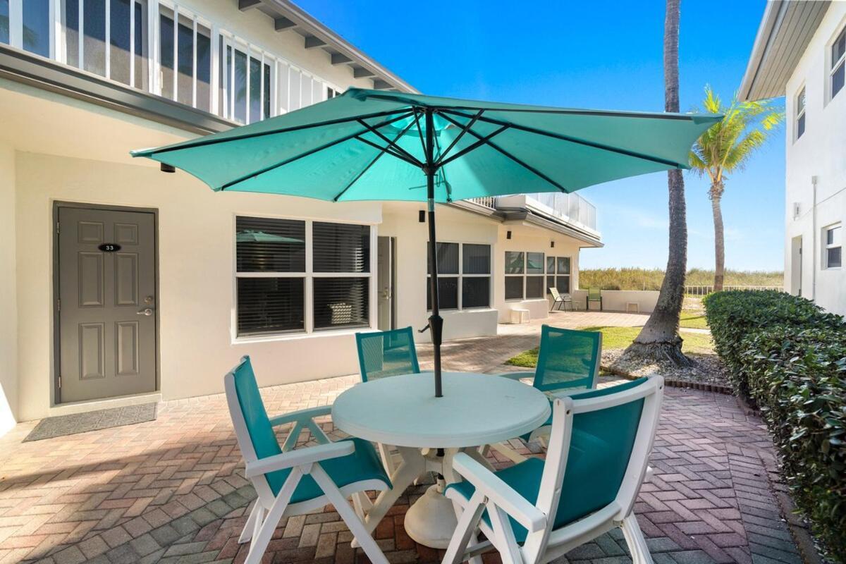 Pool Beachfront *