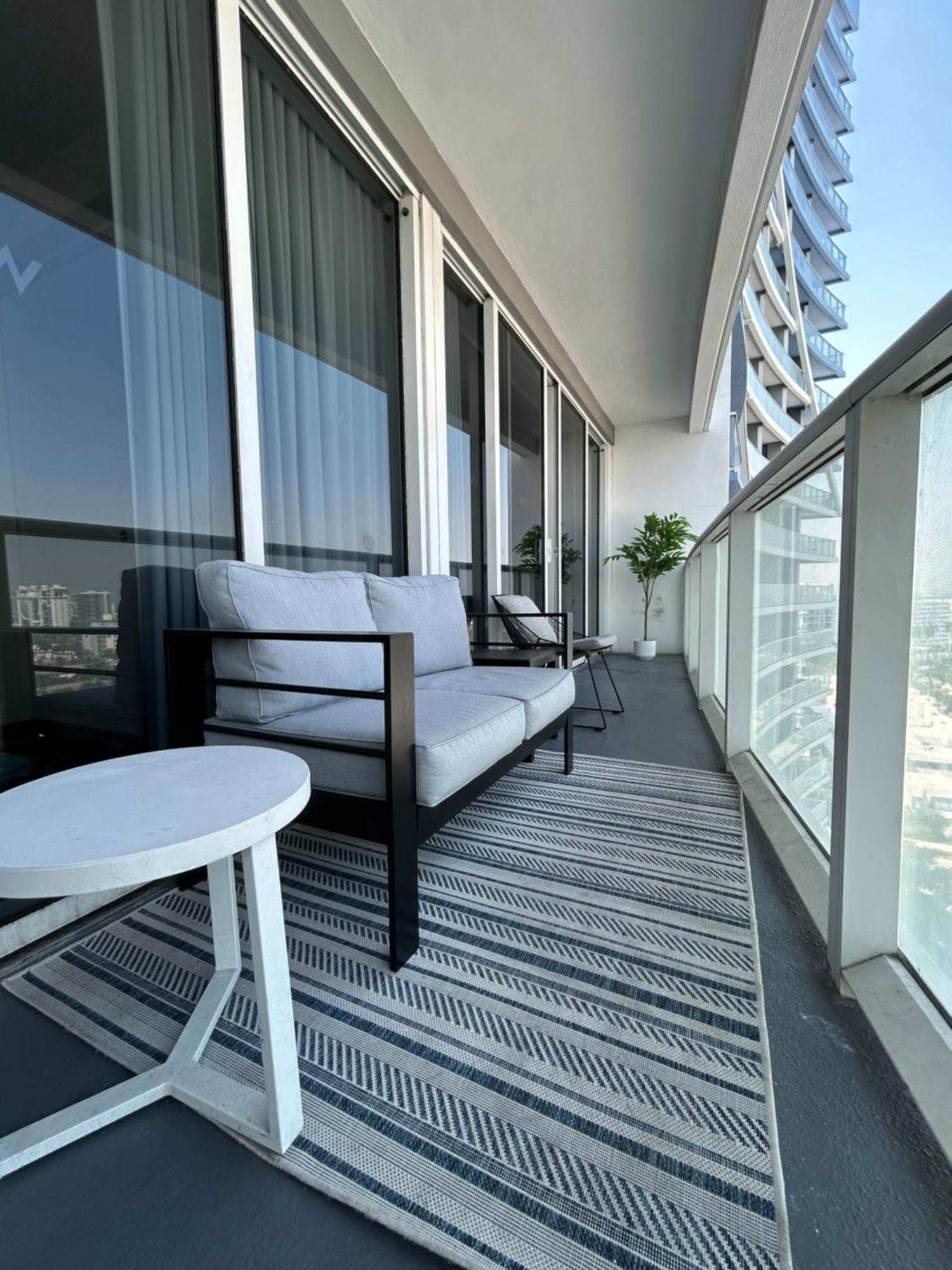 Beachfront-spacious W * Fort Lauderdale