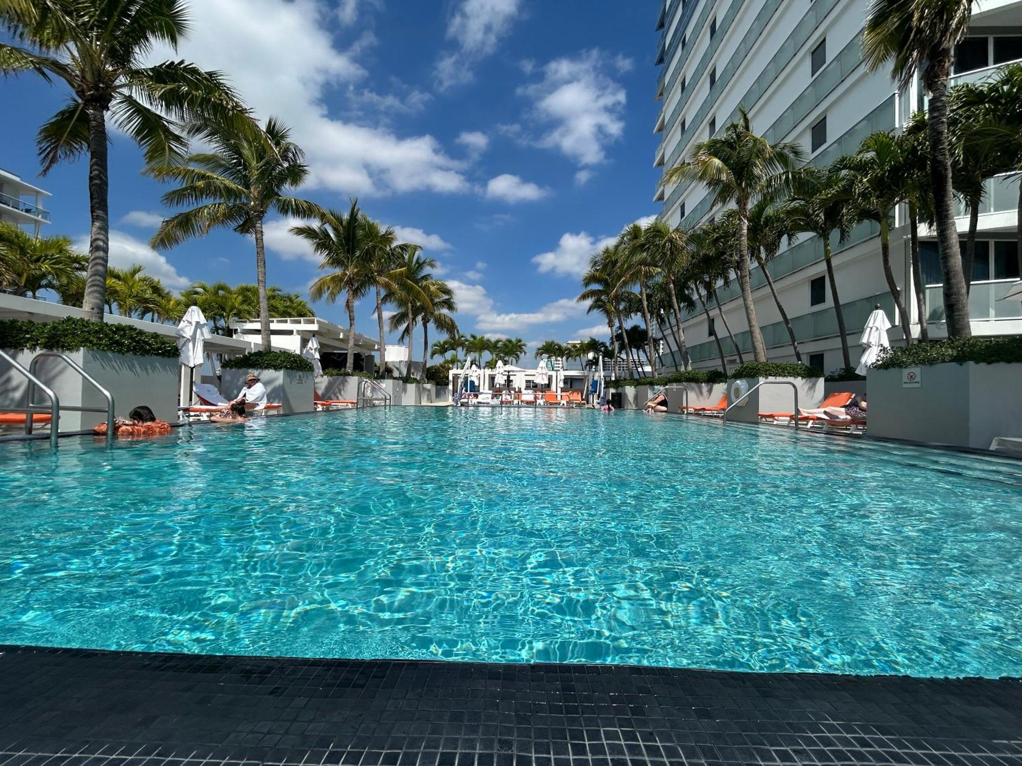 Beachfront-spacious W Fort Lauderdale