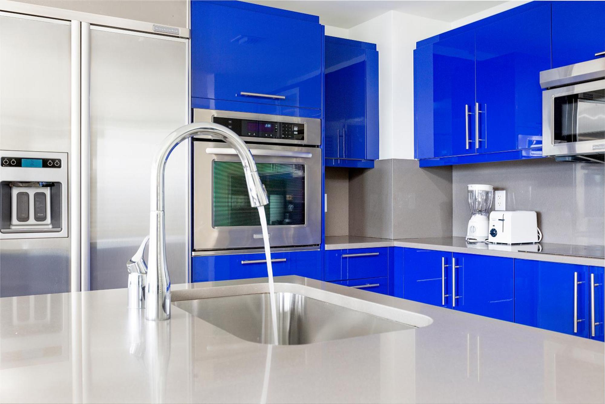 16th Floor Luxury 2 Bedroom - Ocean Views & Luxury Apartment *
