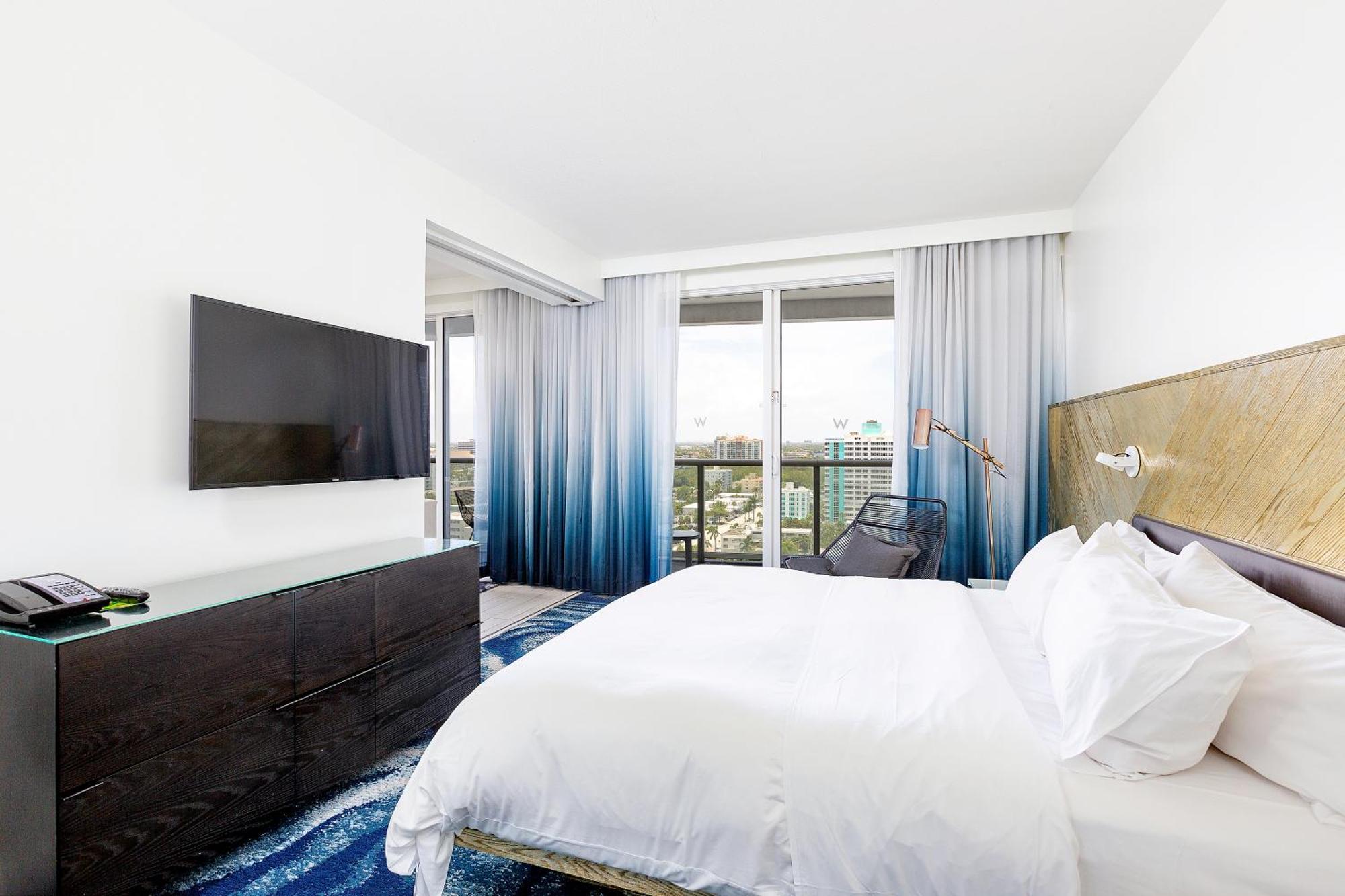 16th Floor Luxury 2 Bedroom - Ocean Views & Luxury *