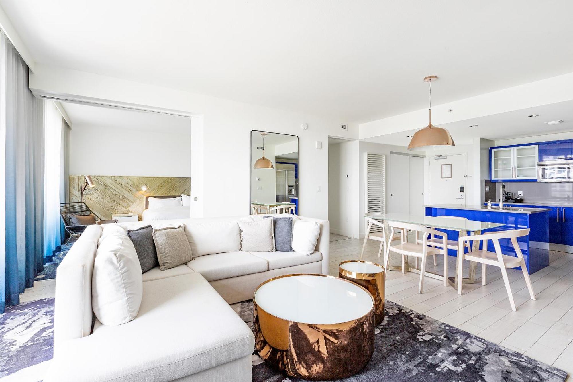 16th Floor Luxury 2 Bedroom - Ocean Views & Luxury *