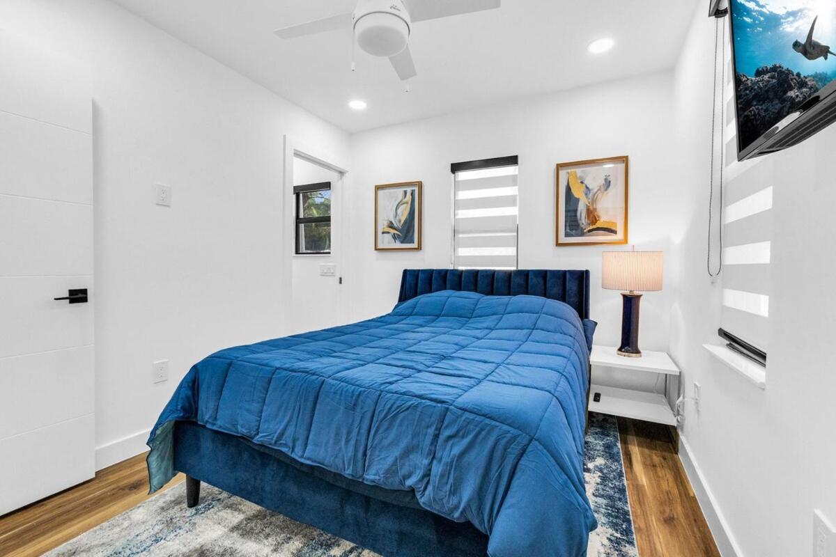 Modern W Large Yard Holiday home