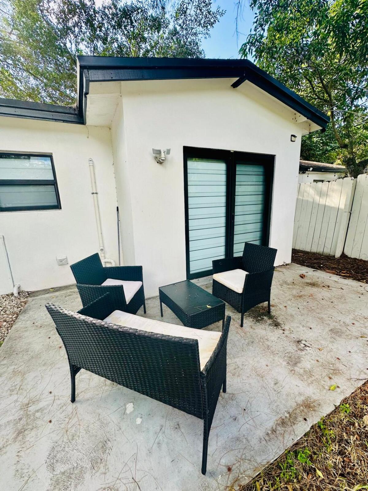 Modern W Large Yard * Fort Lauderdale