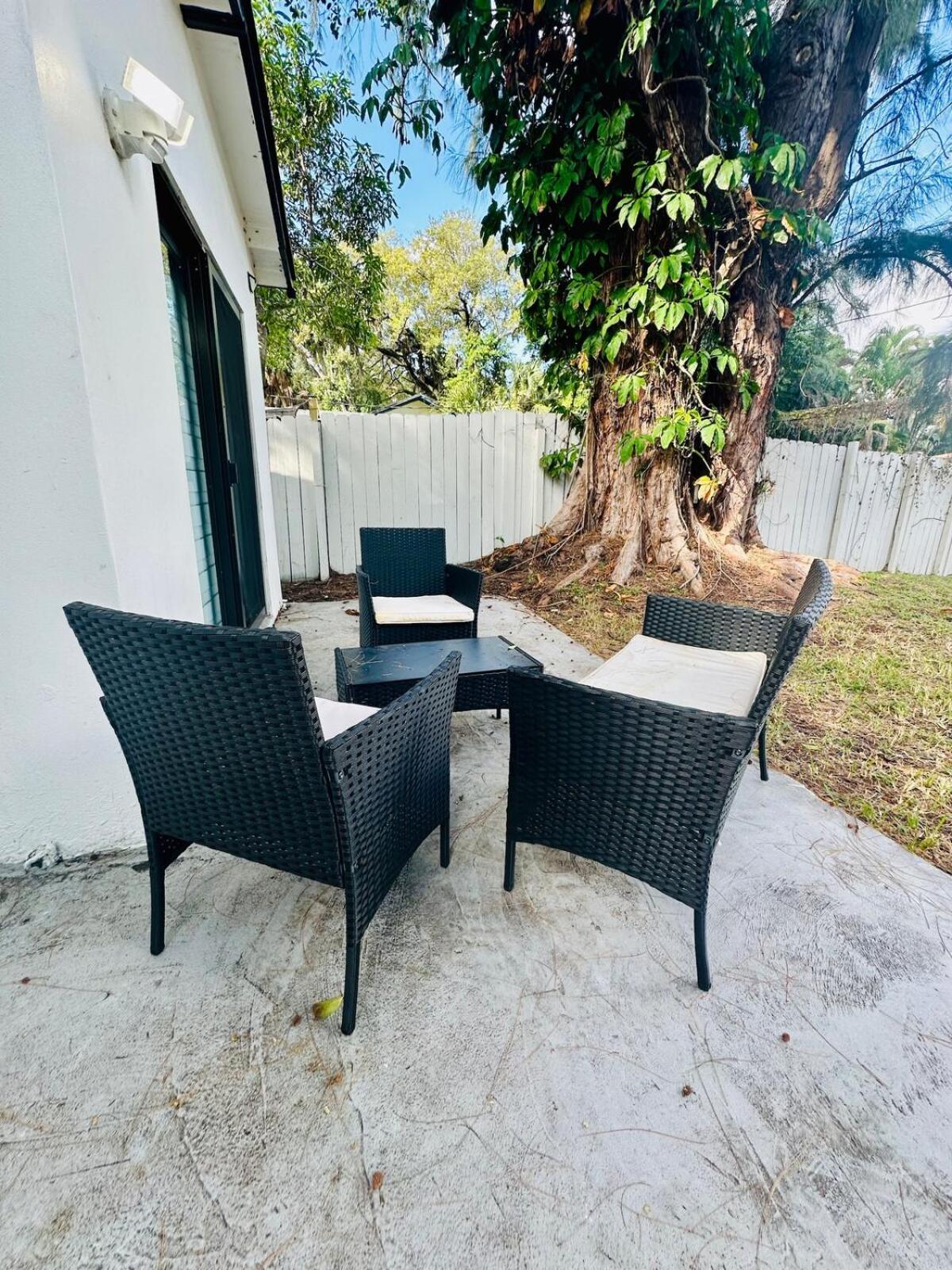 Modern W Large Yard Holiday home Fort Lauderdale