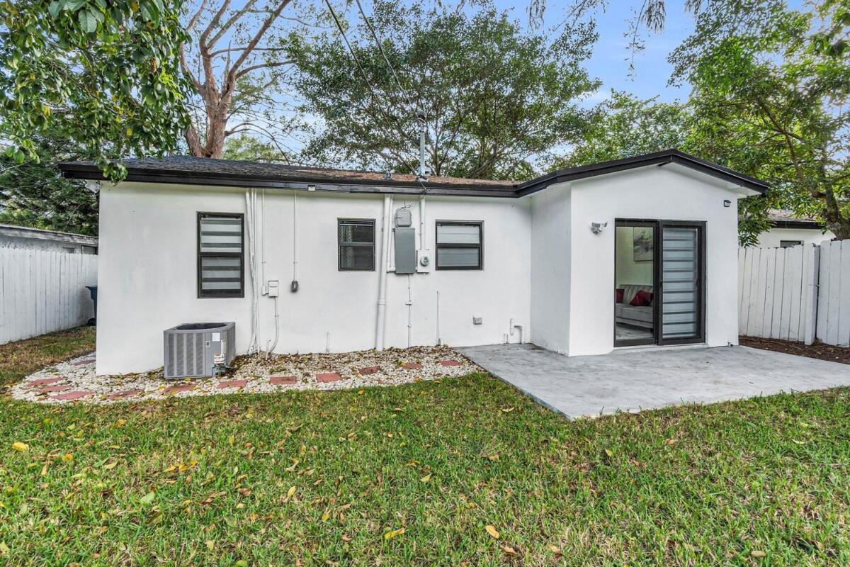 Holiday home Modern W Large Yard *