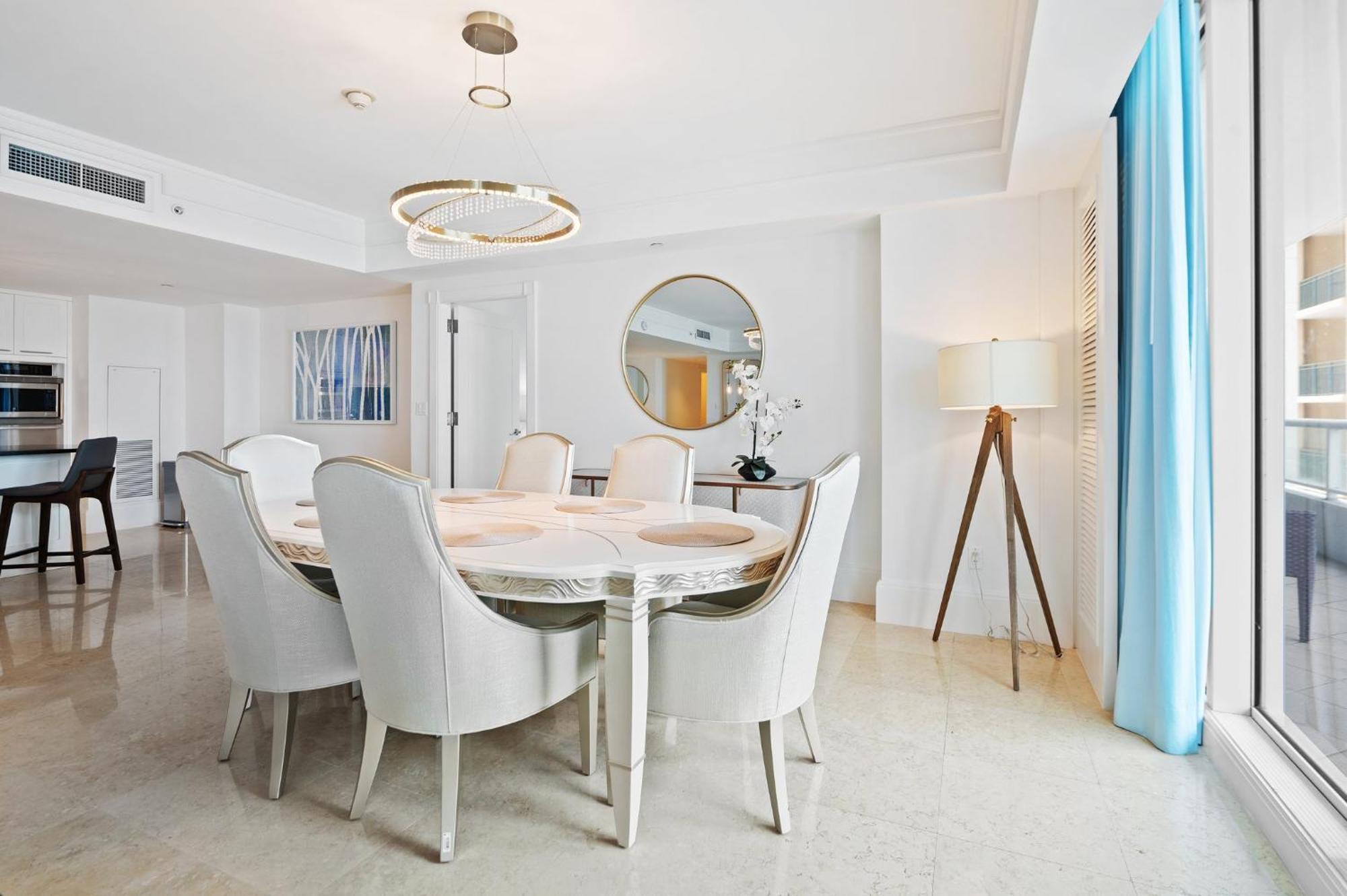 Apartment Ritz-carlton Luxury Oceanfront 2br On 16th Floor Fort Lauderdale