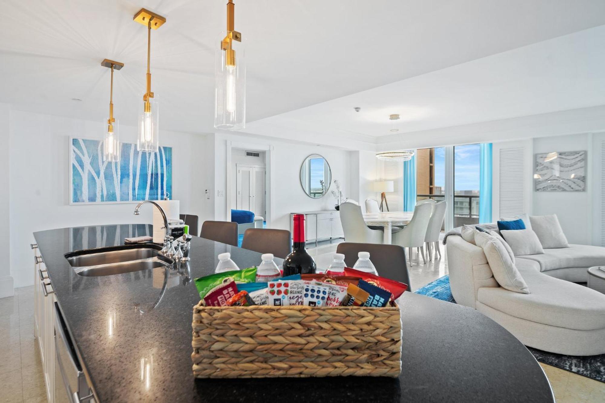 Ritz-carlton Luxury Oceanfront 2br On 16th Floor Fort Lauderdale