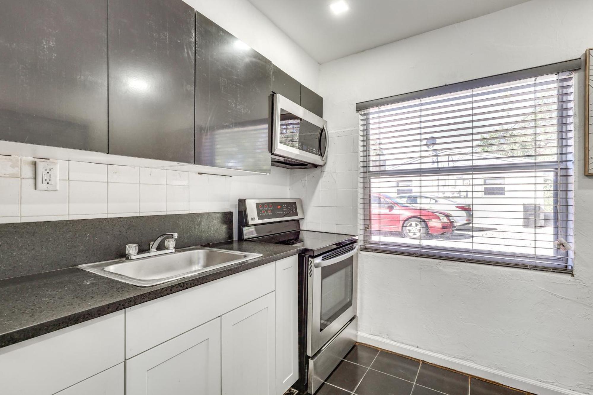 Holiday home 3 Mi To Riverwalk Lauderdale Cozy Home! *