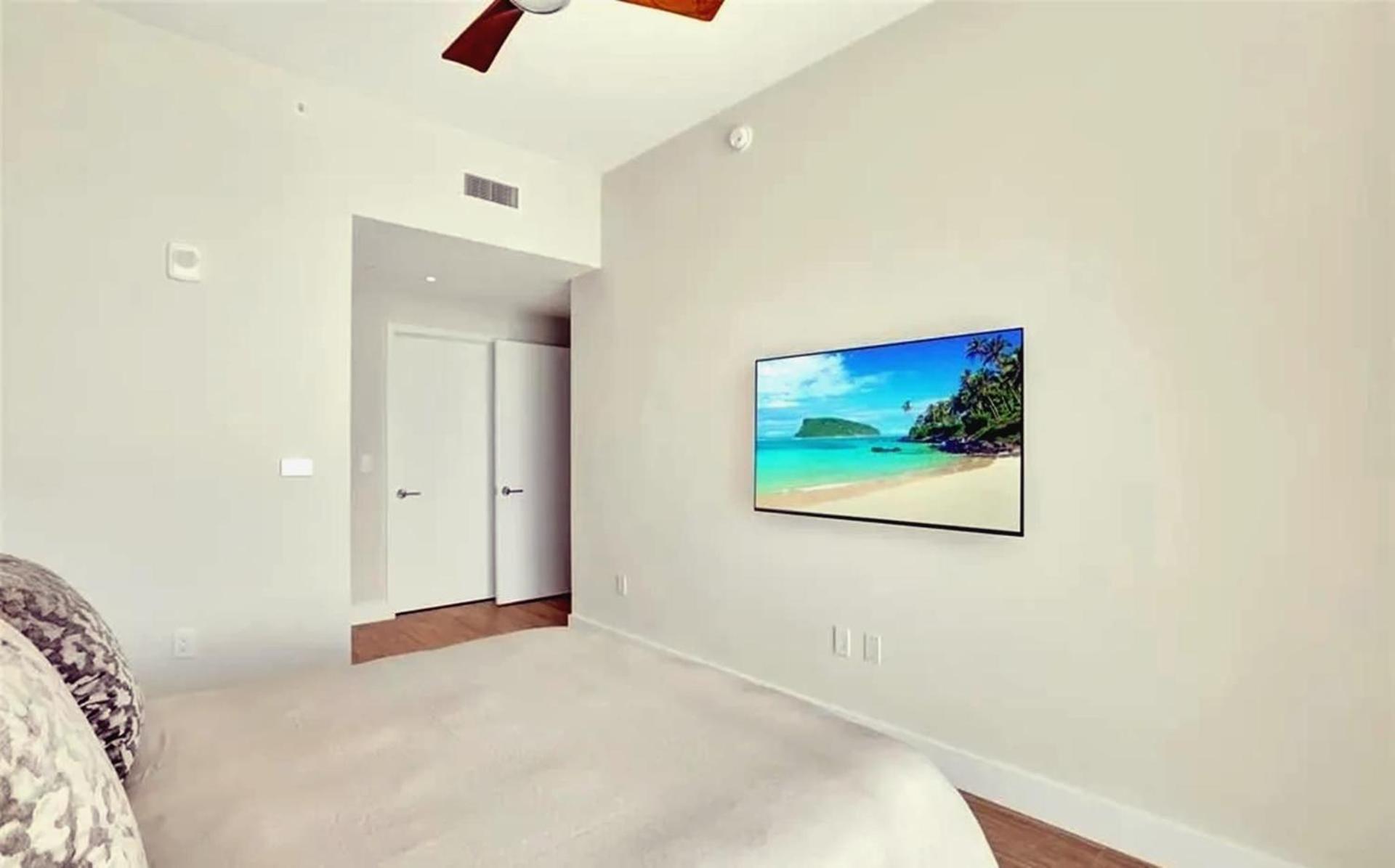 Four Bedroom 5-star Beachfront Living *