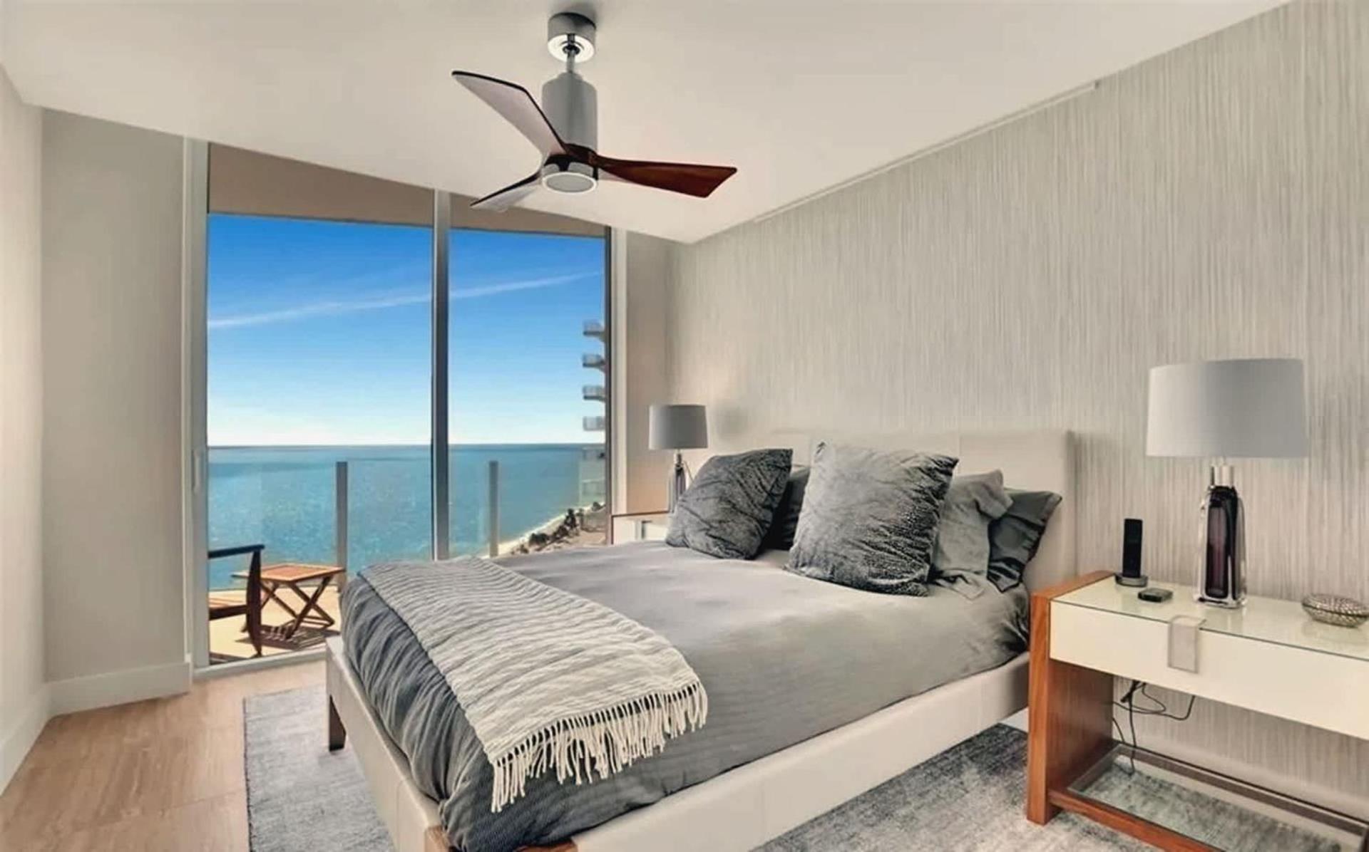 Four Bedroom 5-star Beachfront Living *