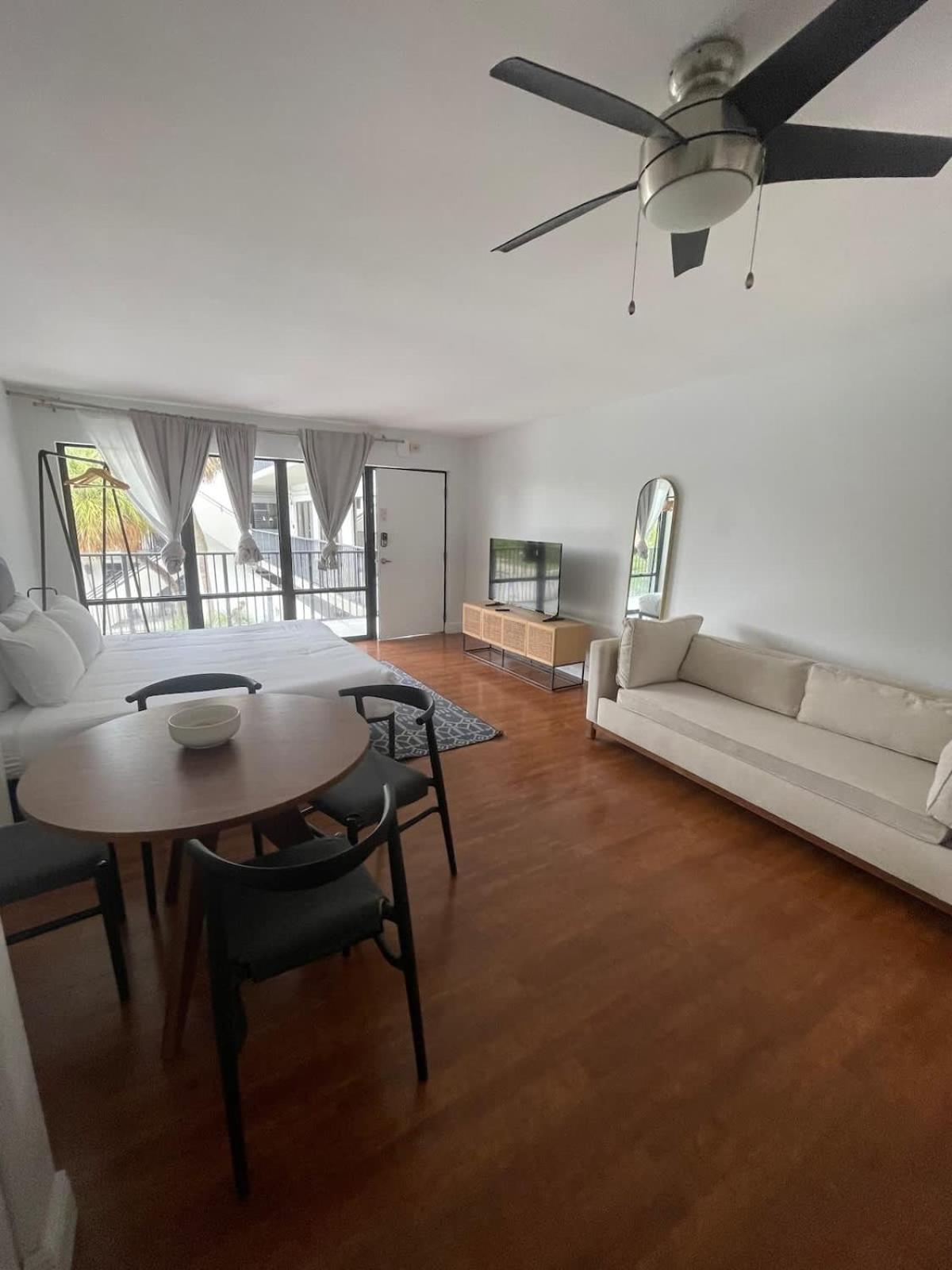 Apartment Bach #209