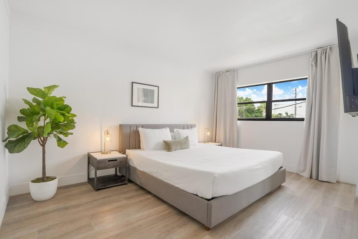 Vivaldi #101 Fort Lauderdale