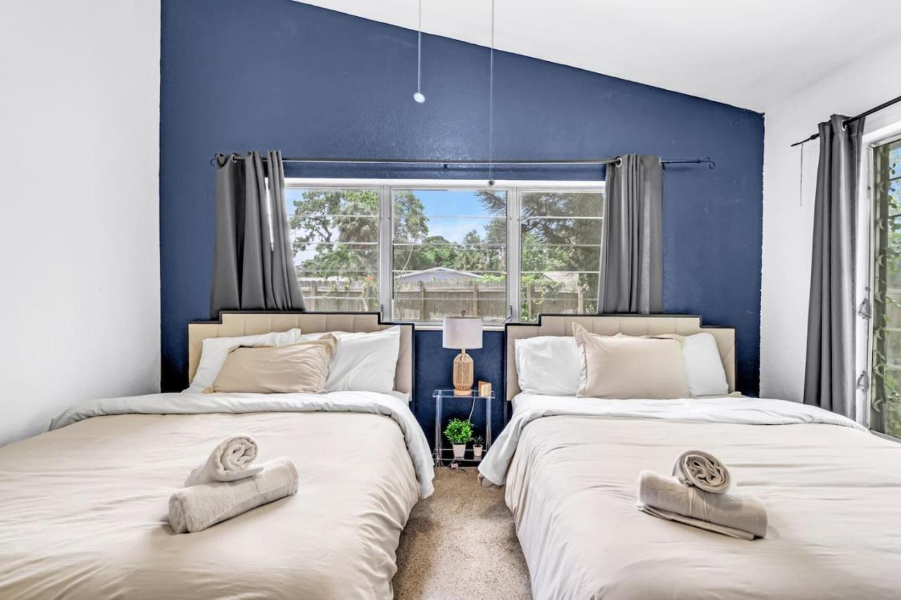 Spacious With Pool For 8 People
