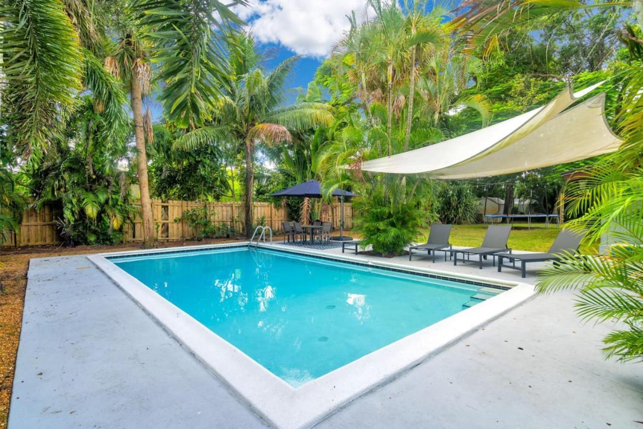 Spacious With Pool For 8 People Holiday home