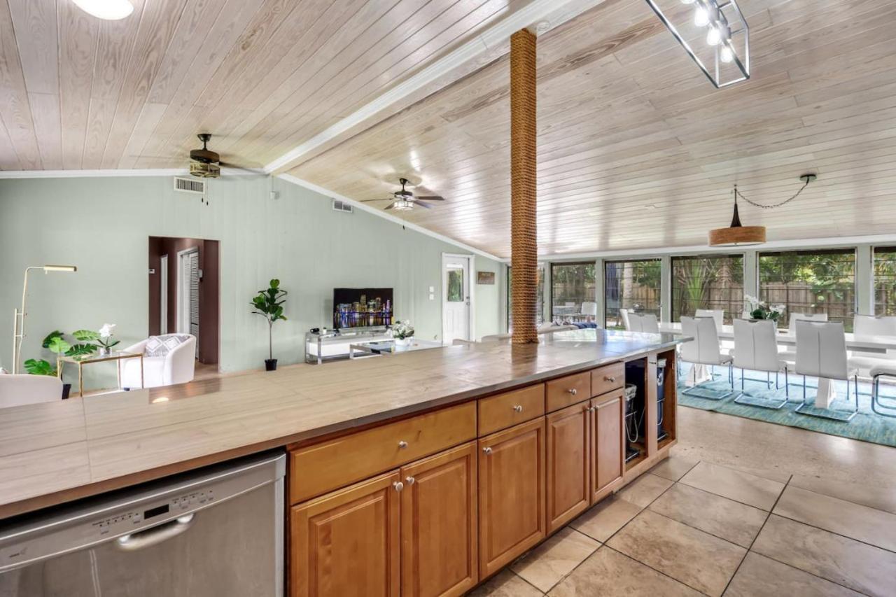 Holiday home Spacious With Pool For 8 People