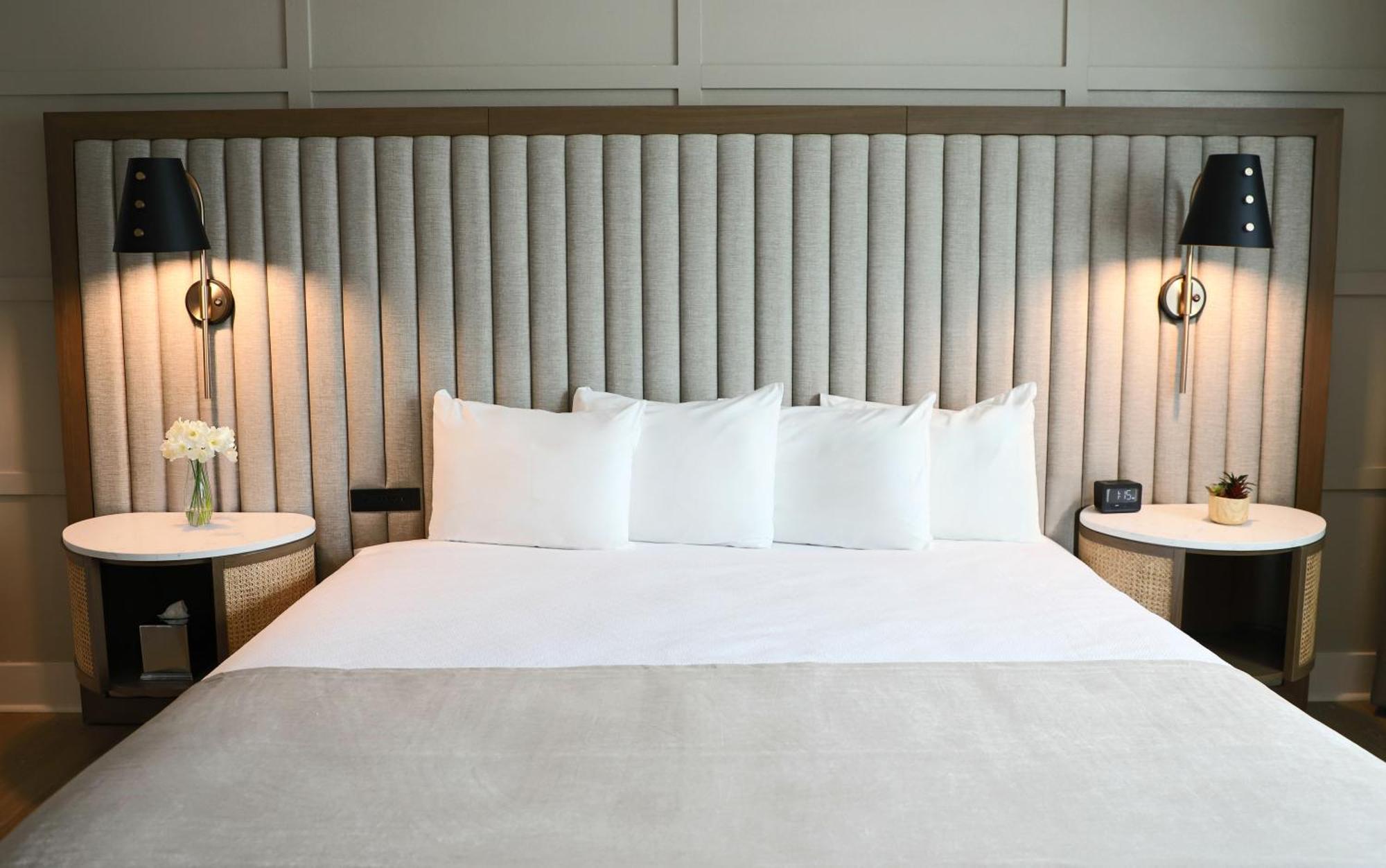 Riverside Hotel 4*