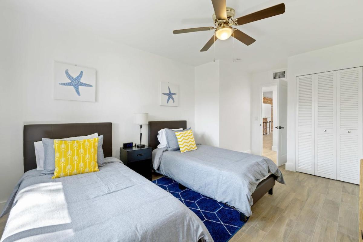 Holiday home Spacious Pool Mins To Beach,airport,pets Ok Fort Lauderdale